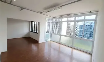 Conjunto Comercial com 150 m2 / 4 salas / 2 banheiros na Avenida Paulista, ao lado da estação Consolação do Metrô