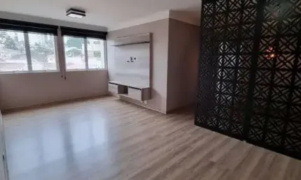 Apartamento a venda com 2 dormitórios e 1 vaga de garagem na Vila Monumento.