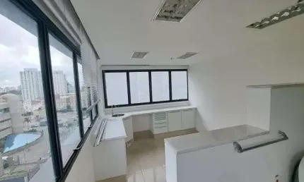 Conjunto comercial ideal para odontologia, com 45 m2, sendo 2 salas para atendimento, recepção e 1 vaga.