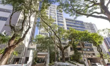Lindo conjunto comercial, localizado na região da Avenida Paulista