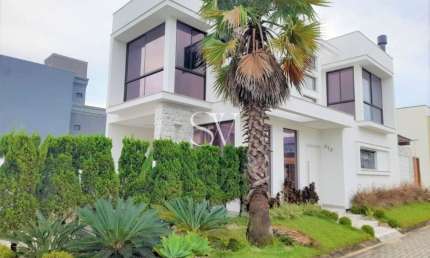 Casa Padrão 03 Dormitórios sendo 01 Suíte no Deltaville, Biguaçu / SC
