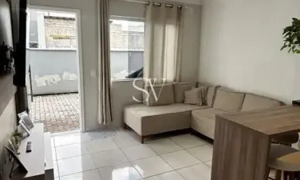 Sobrado a venda de 02 dormitórios com sacada no bairro forquilhas em são josé-sc
