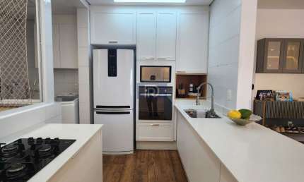 Apartamento a venda com 02 Dormitórios sendo 01 Suíte no Ipiranga/ São José, SC