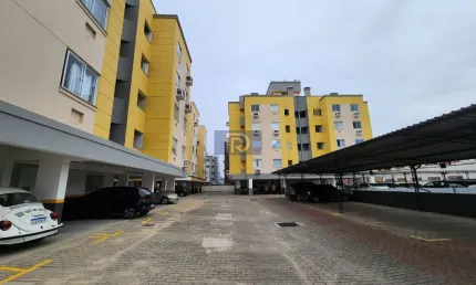 Apartamento com 02 Dormitórios em Areias/ São José, SC