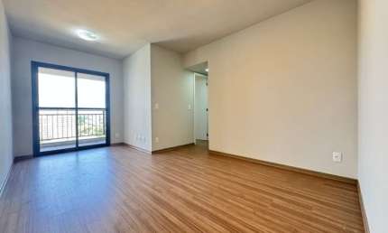 Apartamento novo e nunca habitado, último andar e uma bela vista.
