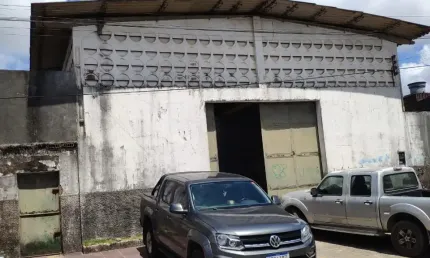 Alugo excelente galpão ao lado da madereiras malta na durval de goes monteiro (tabuleiro)