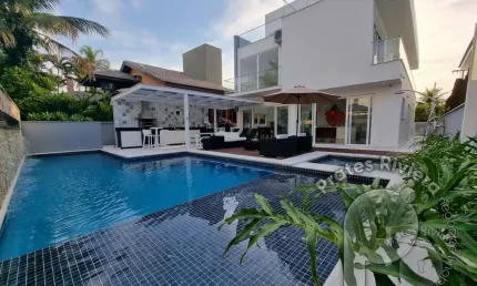 Casa à venda no bairro Condominio Hanga Roa - Bertioga/SP
