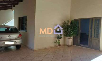 Casa com 3 quartos à venda no Bom Jesus, Uberlândia 