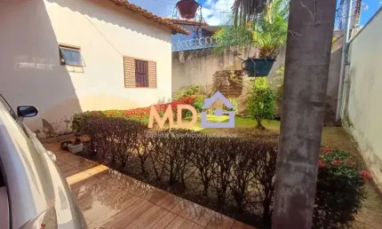 Casa com 3 quartos à venda no Chácaras Tubalina E Quartel