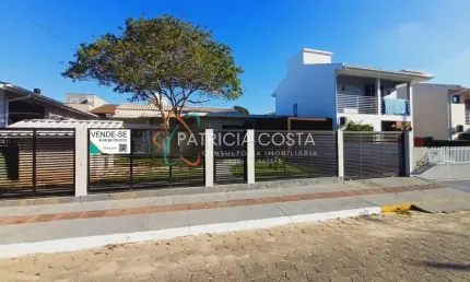 Casa com 2 quartos à venda na Rua Lajeado, Ambrósio, Garopaba