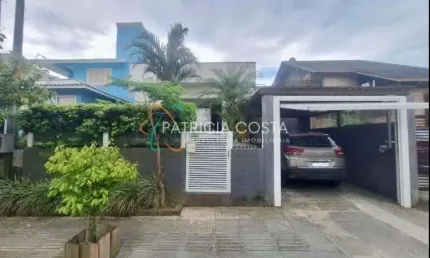Bela casa de alvenaria no bairro ambrósio-garopaba/sc