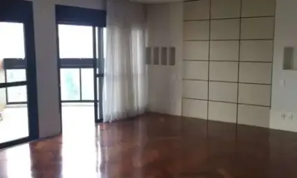 Oportunidade - Cobertura com 733.64 m², 4 quartos sendo 4 suítes para alugar no bairro Panamby.