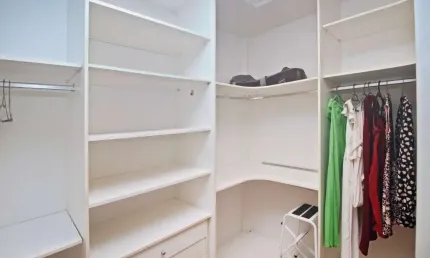 Oportunidade - Casa com 350 m², 4 quartos sendo 4 suítes à venda no bairro Vila Progredior.