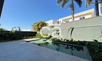 Casa em condomínio, com piscina, à venda no ville sainte helene em sousas