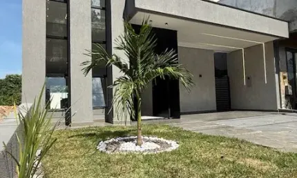 linda casa terréa com vista para o rio cond vivendas das Marinas