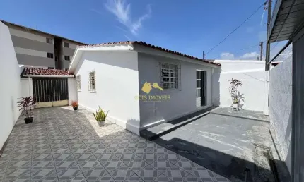 Venda – Casa 3 Quartos na Feitosa, Rua Fechada com Portaria