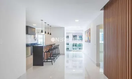 Apartamento orla praia da barra com 2 quartos e 72m²