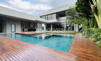 Mansão a venda Condominio Alphaville com 4 quartos em Barra da Tijuca com 1200m²