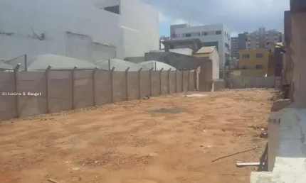 Terreno à venda na Avenida Octávio Mangabeira, Pituba, Salvador