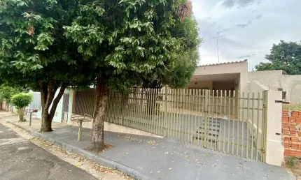 Casa para Venda em Lins, Labate, 3 dormitórios, 1 suíte