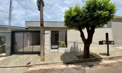 Casa para Venda em Lins, Jardim Campestre, 3 dormitórios, 1 suíte, 2 vagas