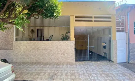 Casa para Venda em Lins, Centro, 3 dormitórios, 1 suíte