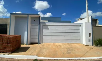 Casa para Venda em Guaiçara, Residencial Mariana, 2 dormitórios, 1 suíte, 2 banheiros, 4 vagas