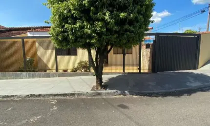 Casa para Venda em Lins, Residencial Morumbi, 3 dormitórios, 1 suíte, 4 vagas