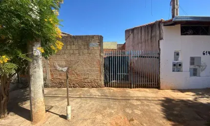 Terreno à venda no Jardim Bom Viver III, Lins 