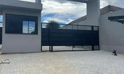 Terreno à venda na Rua Francis Bacon, 233, Santa Cândida, Curitiba