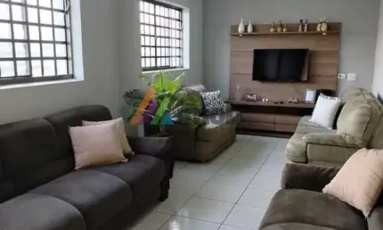 Casa para Venda em Americana, Vila Frezzarim, 3 dormitórios, 1 suíte, 3 banheiros, 3 vagas