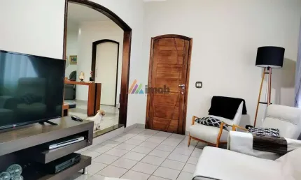 Casa para Venda em Americana, Parque Novo Mundo, 4 dormitórios, 1 suíte, 4 banheiros, 3 vagas