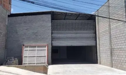Galpão à Venda ou Locação no Jardim Santa Inês próximo à Kimberly Clark com Área Construída de 241,82m²,  Sendo Galpão: 210m²  e  Mezanino 31,82m² - GA2173