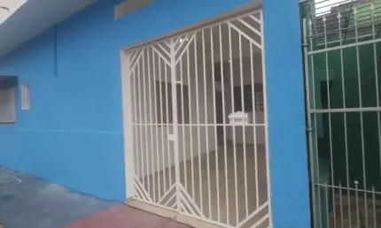 Casa Térrea para Locação ao lado Esfiharia ABI com 2dorms, Sala, Cozinha, Banheiro, 1 Vaga de Garagem, 110m2 de Construção, agende sua Visita ainda Hoje.  - CA2156