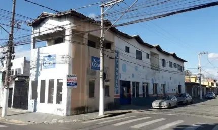 Ótimo salão para locação de esquina na Av: Brasília vila Amorim próximo ao Nagumo, 159m2, 2banheiros, deposito, ótimo para igreja, material de construção entre outros. - SA2149