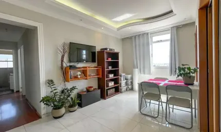 Apartamento 2 Quartos para Venda em Belo Horizonte, Santa Efigênia, 2 dormitórios, 1 banheiro, 1 vaga
