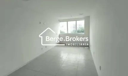 Sala comercial com 1 sala à venda na Rua Almirante Cochrane, Tijuca, Rio de Janeiro, 20 m2 por R$ 270.000