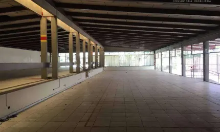Salão comercial para alugar, 1600 m² por R$ 30.000/mês - Centro - Bauru/SP
