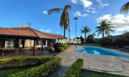 Casa em condomínio fechado com 5000 m² por R$ 8.000/mês - 3 suítes - 14 vagas de garagem - Condomínio Residencial Shangri-lá - Bauru/SP