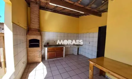 Casa com 4 quartos, 300 m² - venda por R$ 260.000 ou aluguel por R$ 1.300/mês - Vila Industrial - Bauru/SP