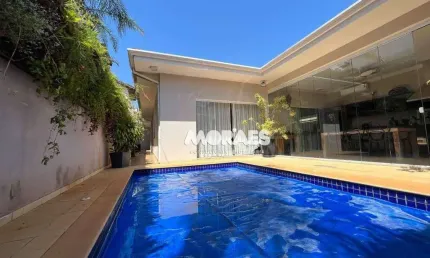 Casa em Condomínio Fechado com 3 suítes à venda, 360 m² por R$ 1.800.000 - Residencial Villaggio III - Bauru/SP