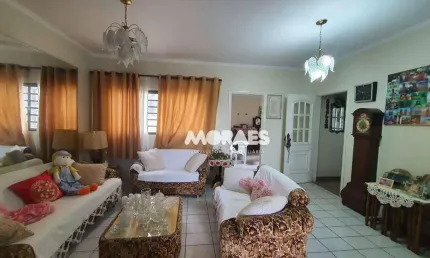 Casa com 3 dormitórios à venda, 314 m² por R$ 800.000,00 - Centro - Bauru/SP