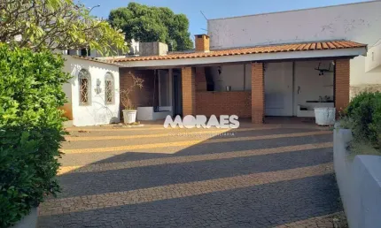 Casa com 4 dormitórios à venda, 337 m² por R$ 1.200.000,00 - Vila Cidade Universitária - Bauru/SP