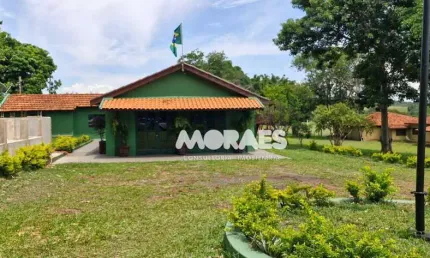 Sítio à venda na Região de Bauru/SP, a 10 Km da cidade, 10,8 alqueires, por R$ 2.800.000