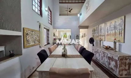 Casa ampla com 4 dormitórios à venda, 700 m² por R$ 880.000 - Parque Vista Alegre - Bauru/SP