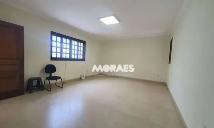 Casa com 3 dormitórios à venda, 371 m² por R$ 570.000 - Jardim Petrópolis - Bauru/SP