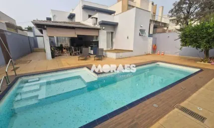 Casa em Condomínio Fechado com 4 dormitórios à venda, 309 m² por R$ 1.800.000 - Chácaras Odete - Bauru/SP