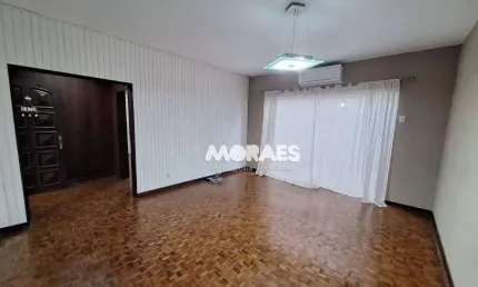 Casa com 4 quartos para alugar, 358 m² por R$ 4.000/mês - Centro - Bauru/SP