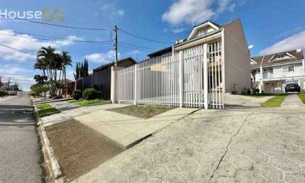 Sobrado com 3 dormitórios à venda, 123 m² por R$ 509.000,00 - Capão Raso - Curitiba/PR