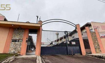 Sobrado - 2 Quartos e 2 Vagas de Garagem - Em Condomínio no Xaxim